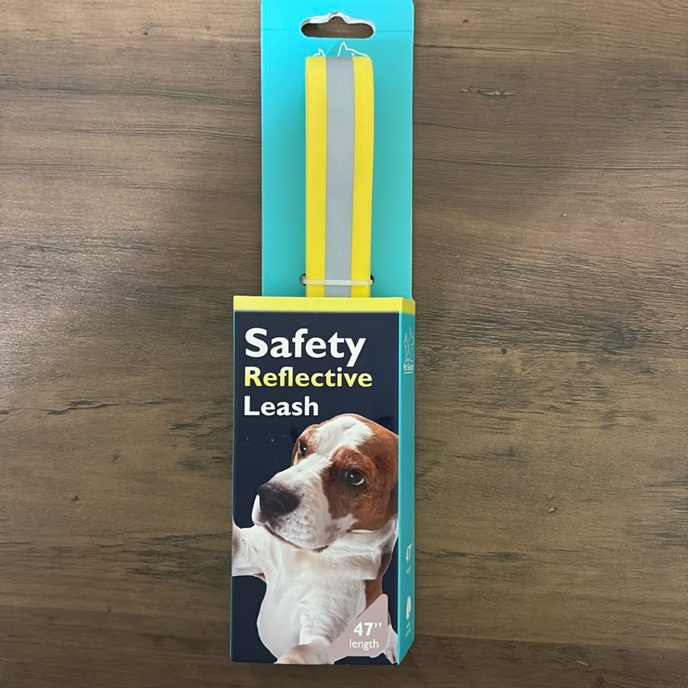 Pet genius yellow safety reflective, dog leash, 47 inches in length new with tag